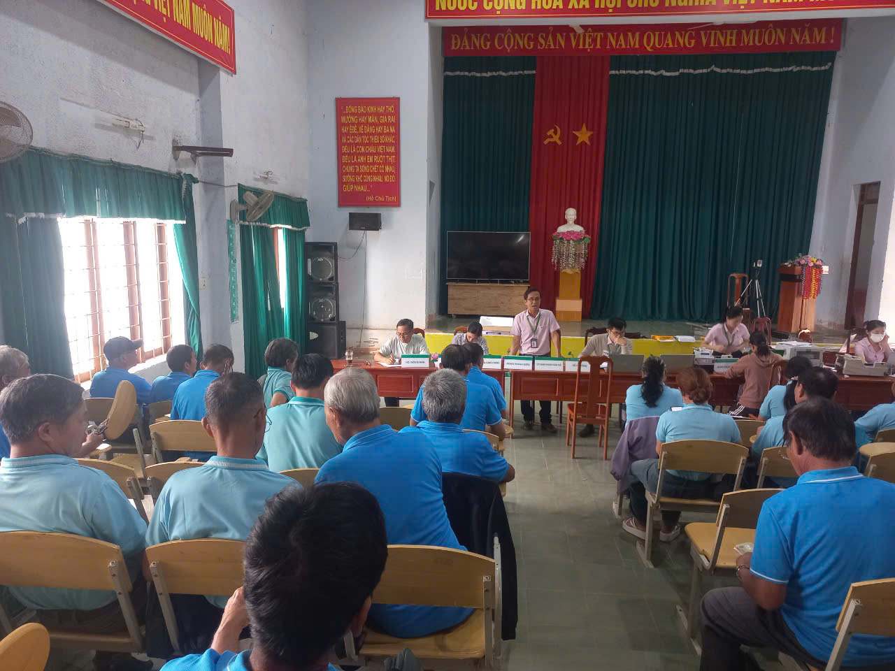 PHÁT HUY HIỆU QUẢ NGUỒN VỐN VAY TỪ NGÂN HÀNG CHÍNH SÁCH XÃ HỘI TRONG CÔNG TÁC PHÁT TRIỂN KINH TẾ TẠI XÃ EA PHÊ